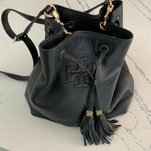 Tory Burch Thea Bucket Bag, EUC!